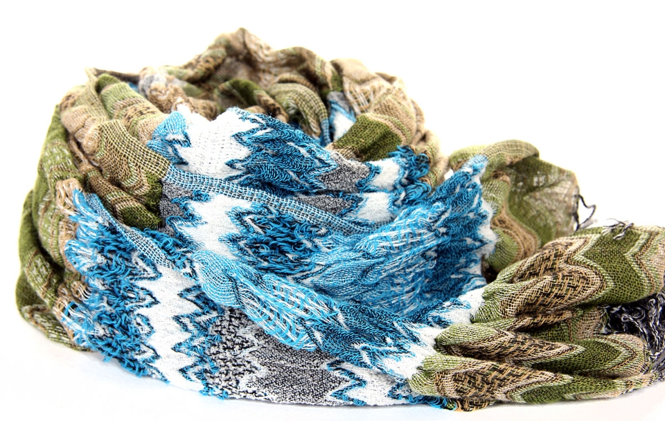 Quilted Knit Scarf in Olive & Blue