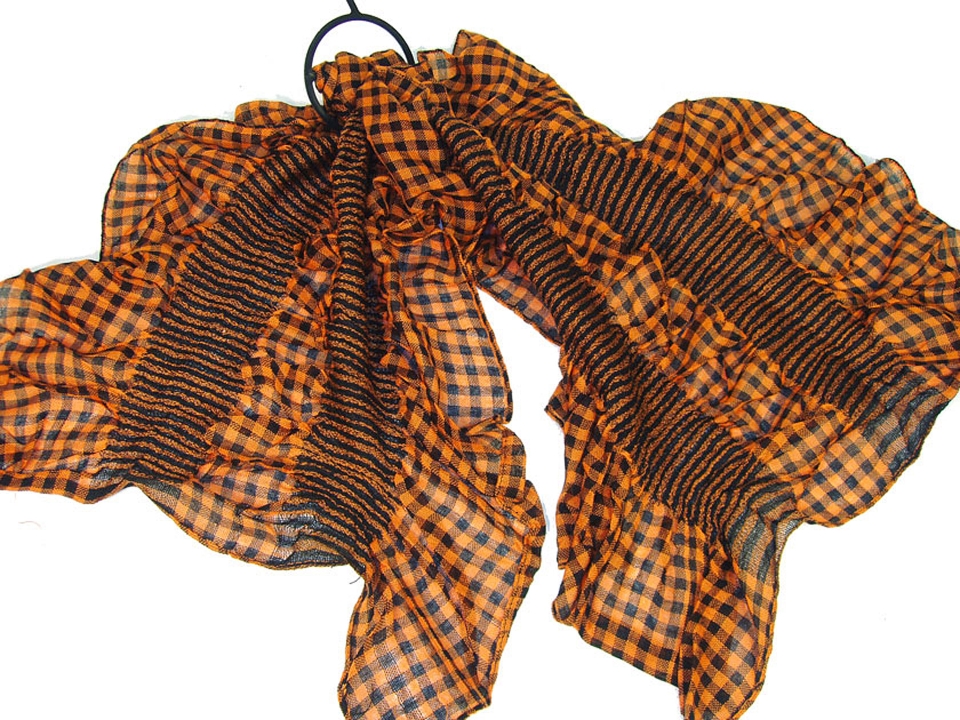 Ruffled Checkered Print Scarf